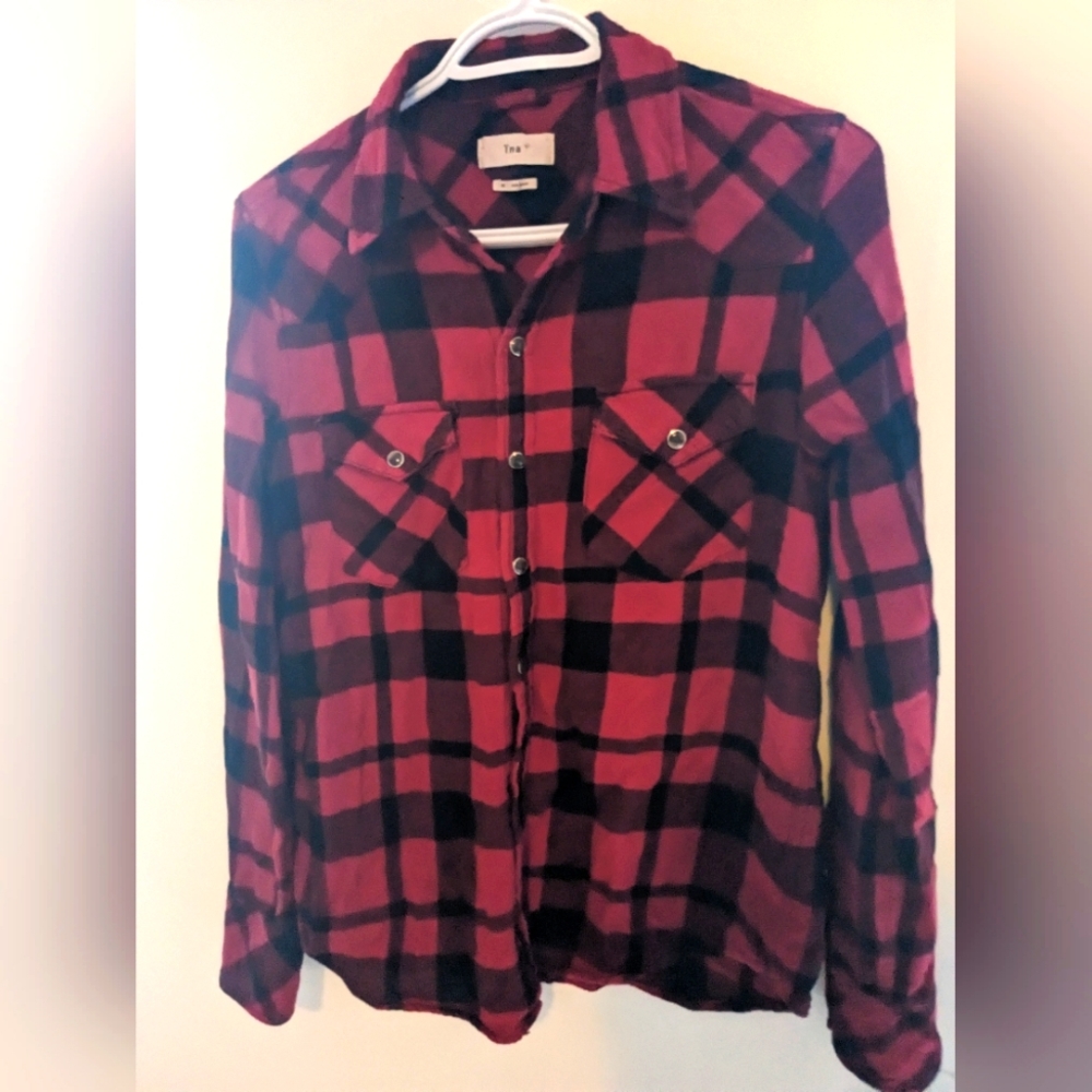 Aritzia TNA‎ Pure Cotton Red & Black Flannel Plaid Shirt Button Down Size XS